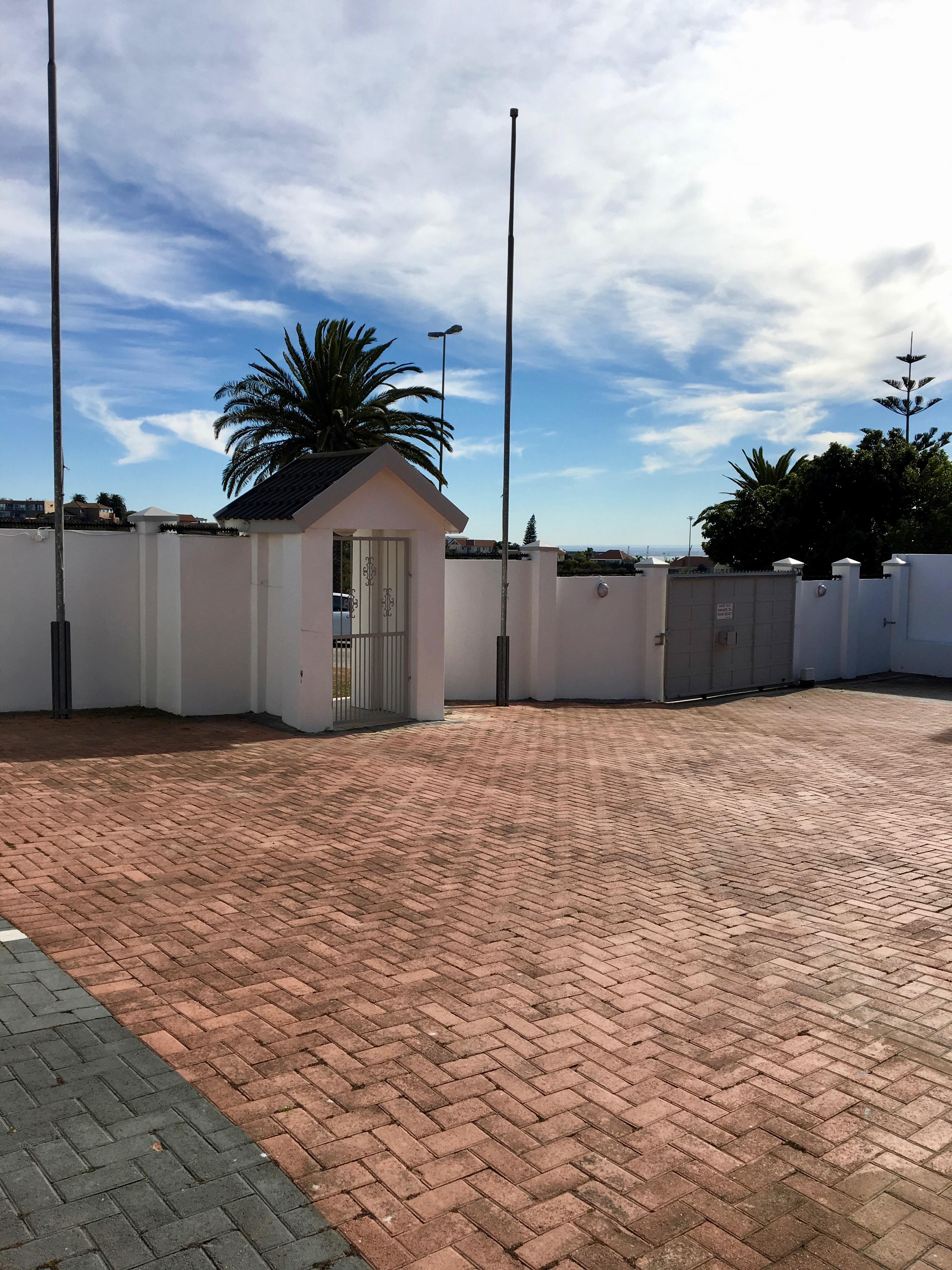 La Mer Guesthouse Port Elizabeth Dış mekan fotoğraf