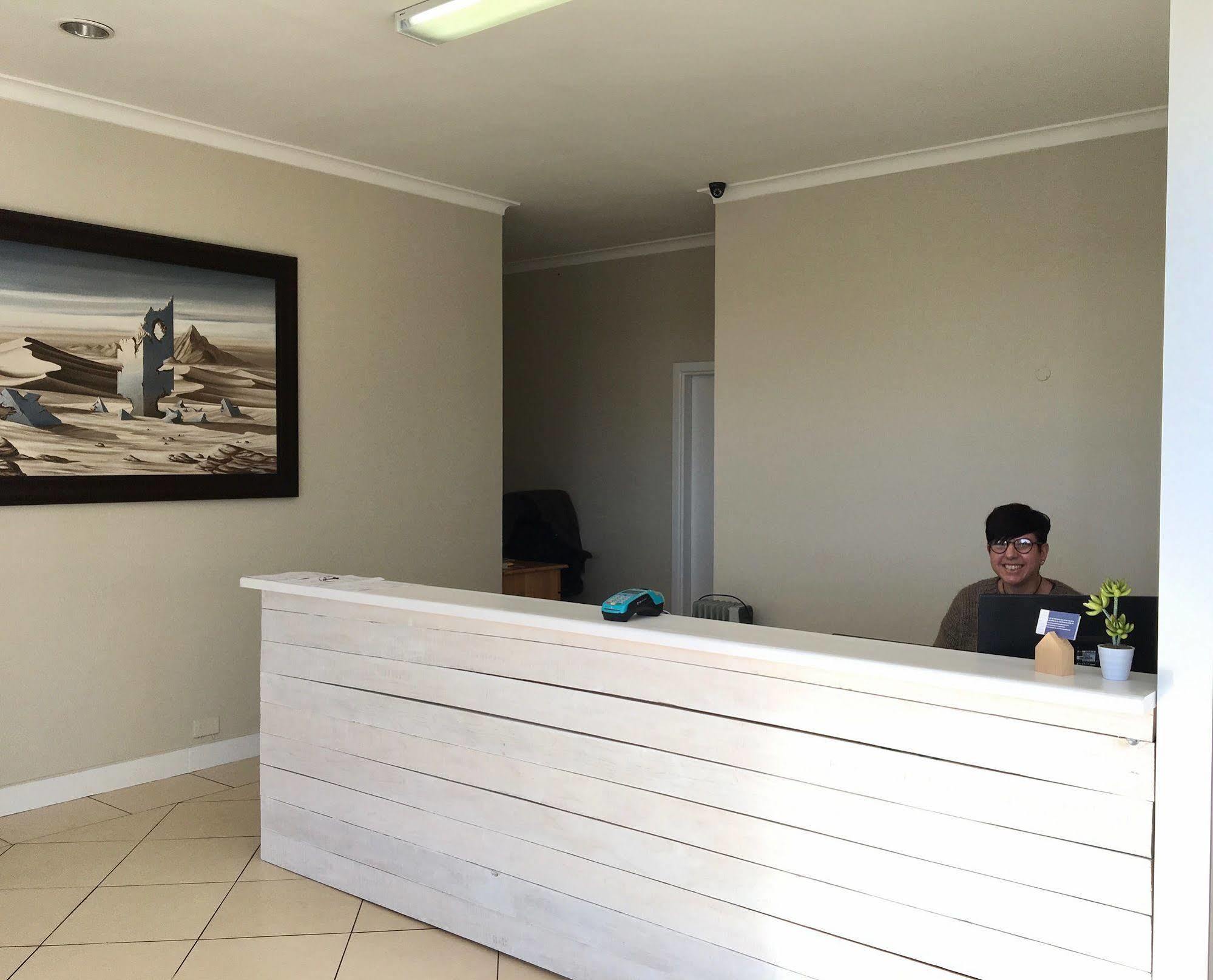 La Mer Guesthouse Port Elizabeth Dış mekan fotoğraf