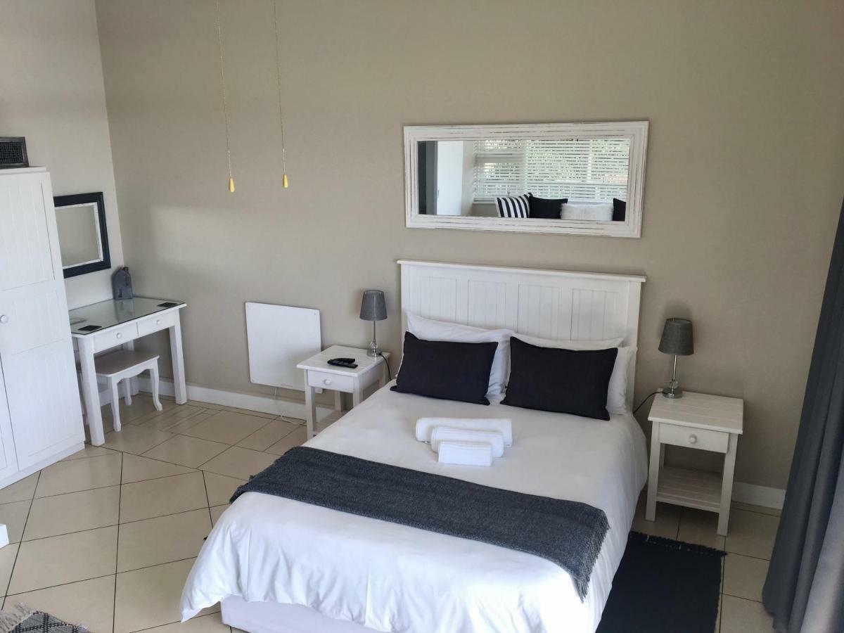 La Mer Guesthouse Port Elizabeth Dış mekan fotoğraf